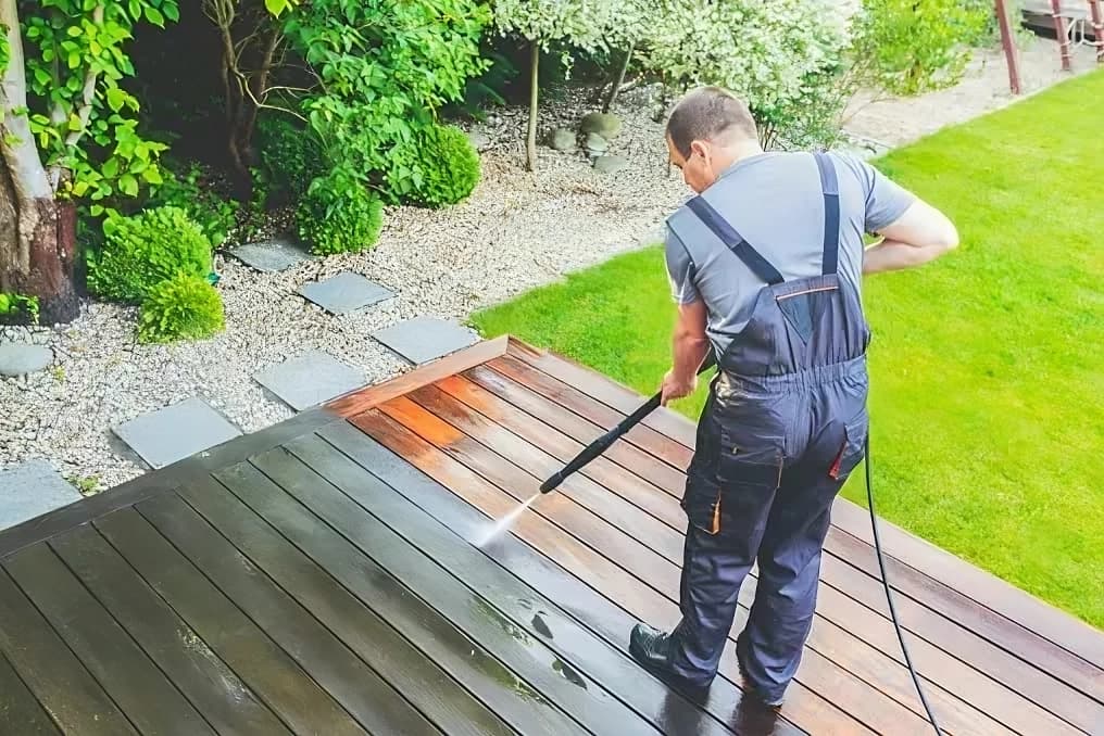 deck-pressure-washer.webp
